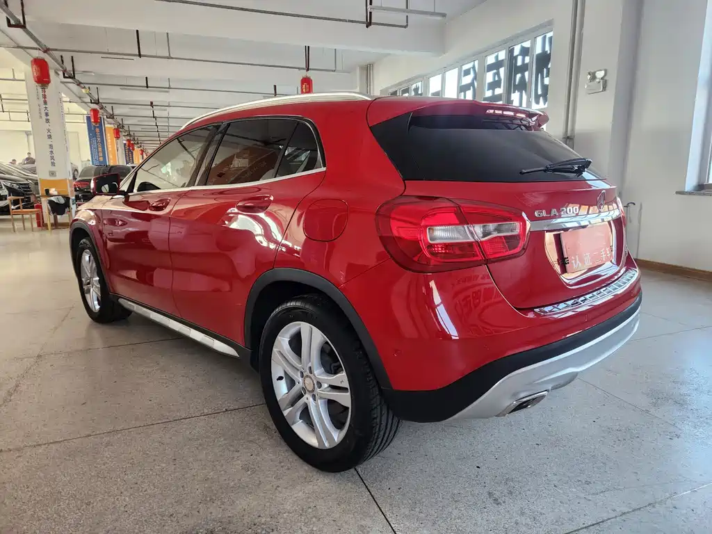 Мерседес-БенцGLA 2017 GLA 200 Динамичный Мерседес-БенцGLA 2017 GLA 200 Динамичный