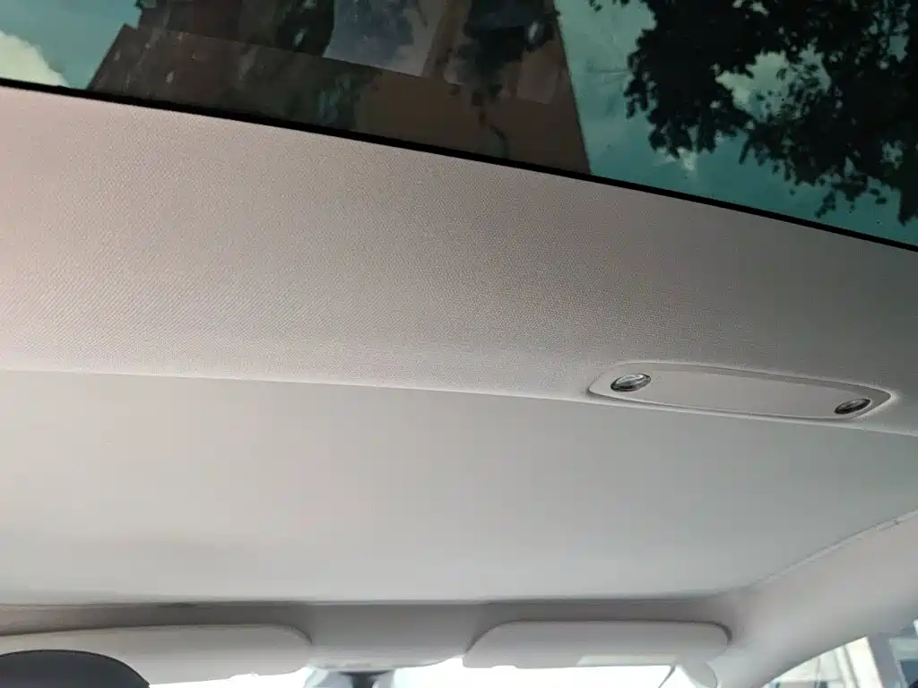 Tesla Model 3 — миниатюра 9