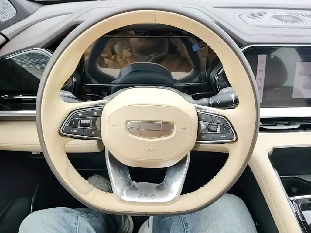 Geely Xingyue L — миниатюра 11