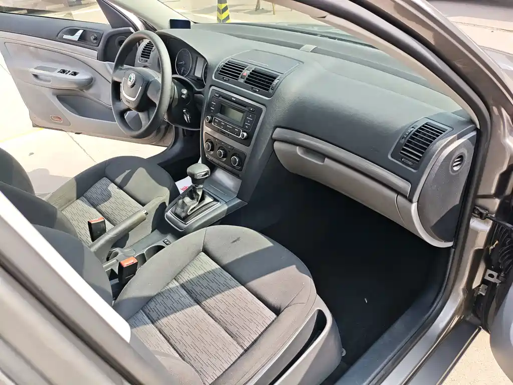 Skoda Octavia — миниатюра 12