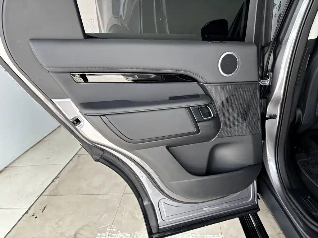 Land Rover Discovery — миниатюра 20