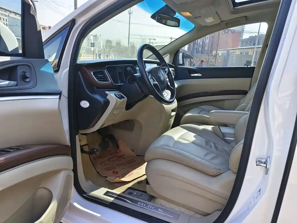 Buick GL8 2018 28T Luxury VI
