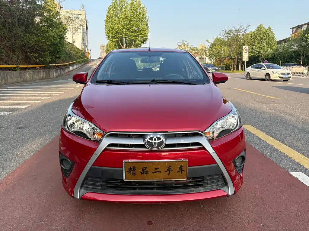Toyota Yaris L 2015