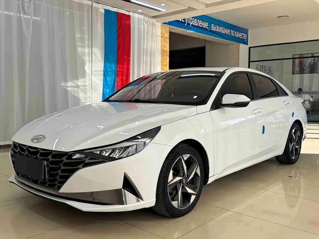 Hyundai Elantra 2021