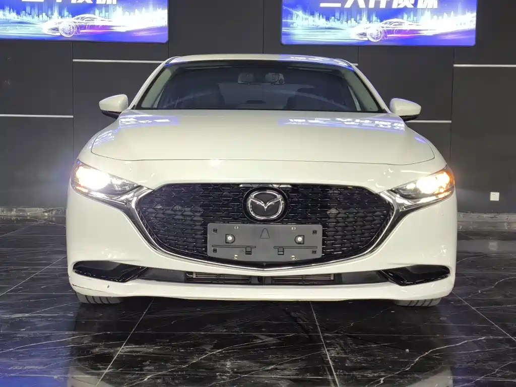 Mazda 3 Axela — миниатюра 2