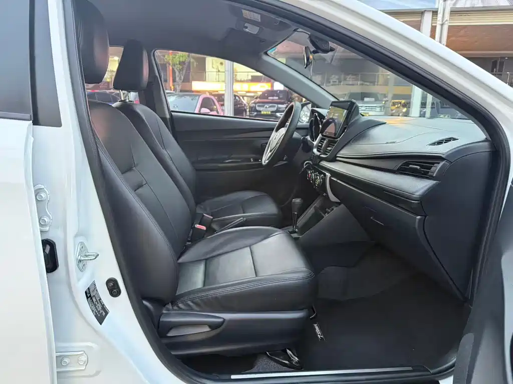 TOYOTA YARIS L ZHIXUAN