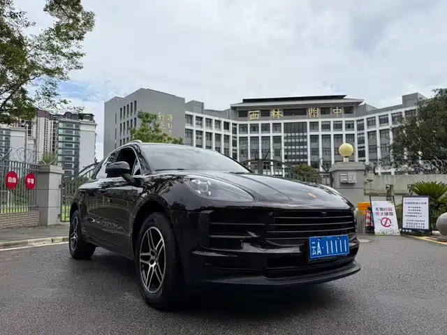 2021 Porsche Macan