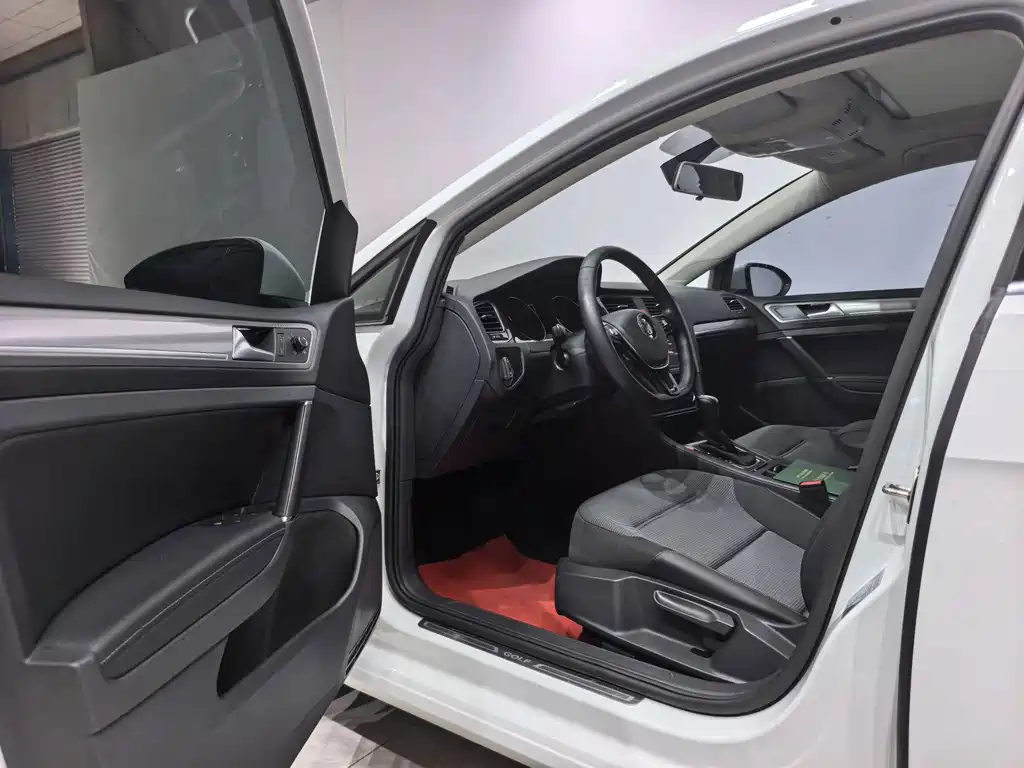 Volkswagen Golf — миниатюра 9