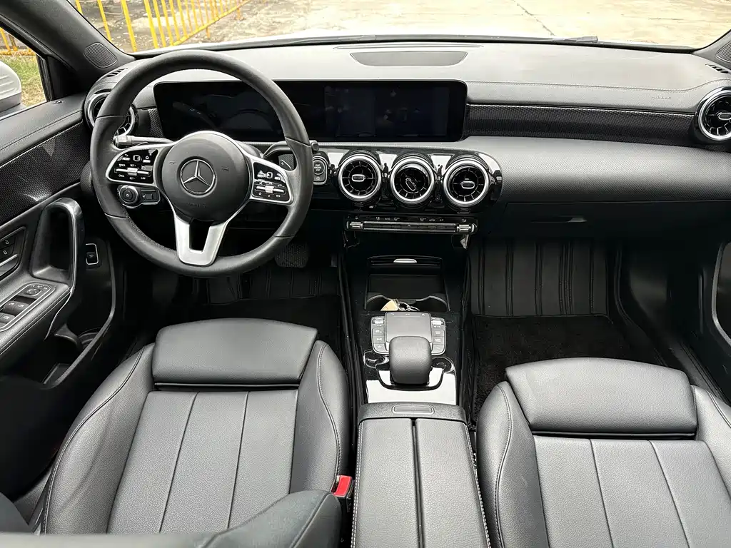 Mercedes-Benz A-Class — миниатюра 9