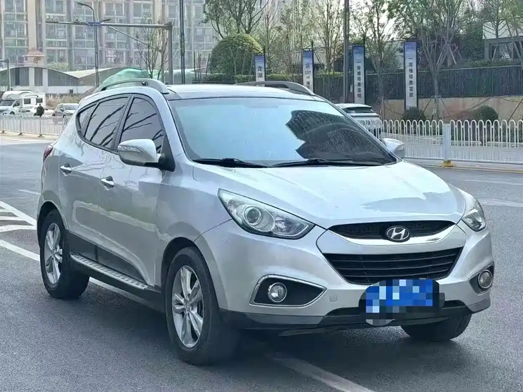 Hyundai BAIC Hyundai ix35 ix35 2010 2.0L AT Elite GLS