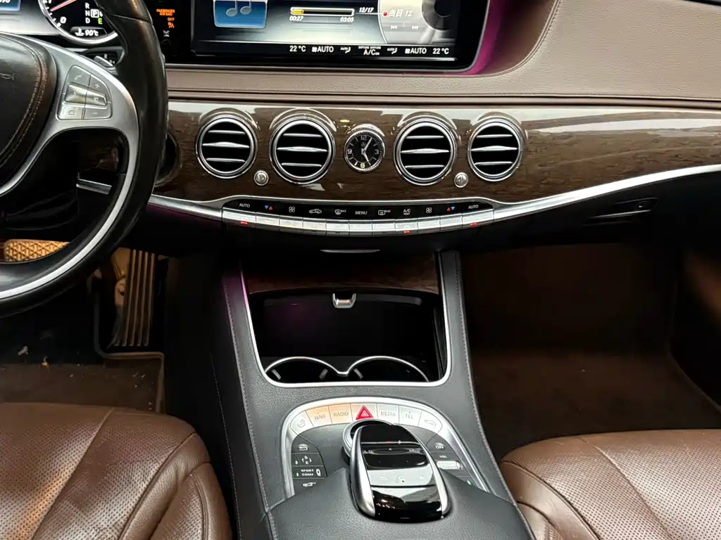 Mercedes-Benz S-Class — миниатюра 10