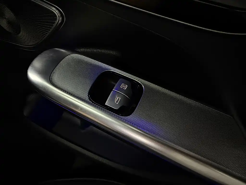 Mercedes-Benz EQE — миниатюра 23
