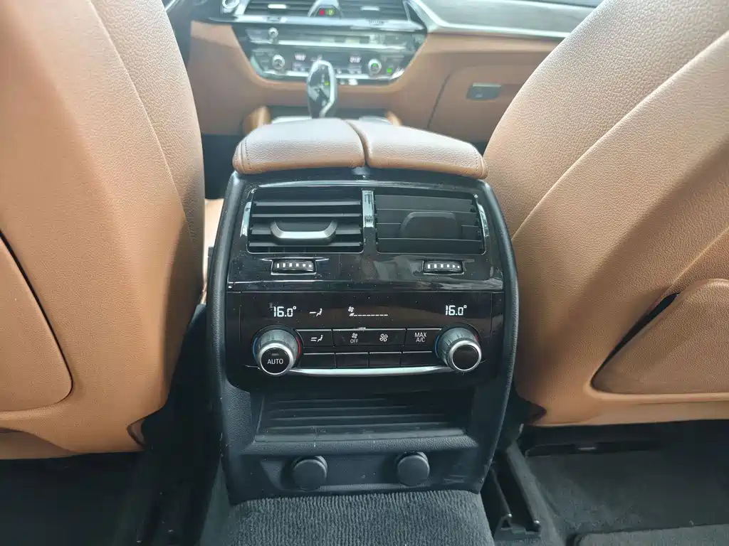 BMW 6 Series GT — миниатюра 13