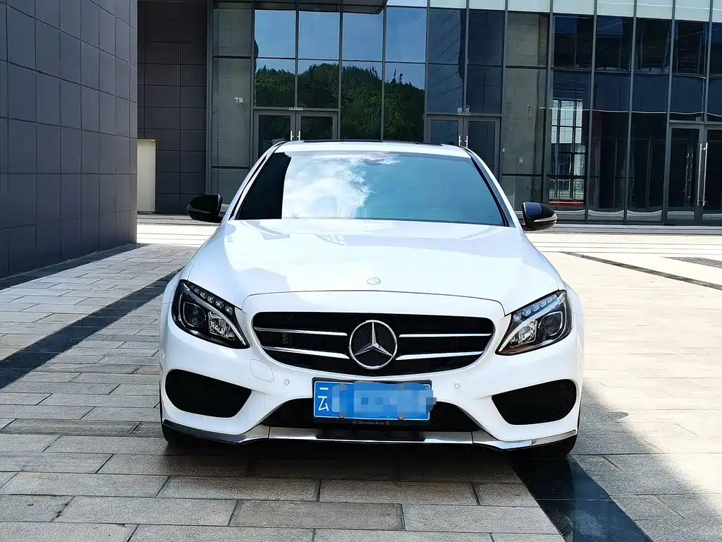 Mercedes-Benz C-Class — миниатюра 6
