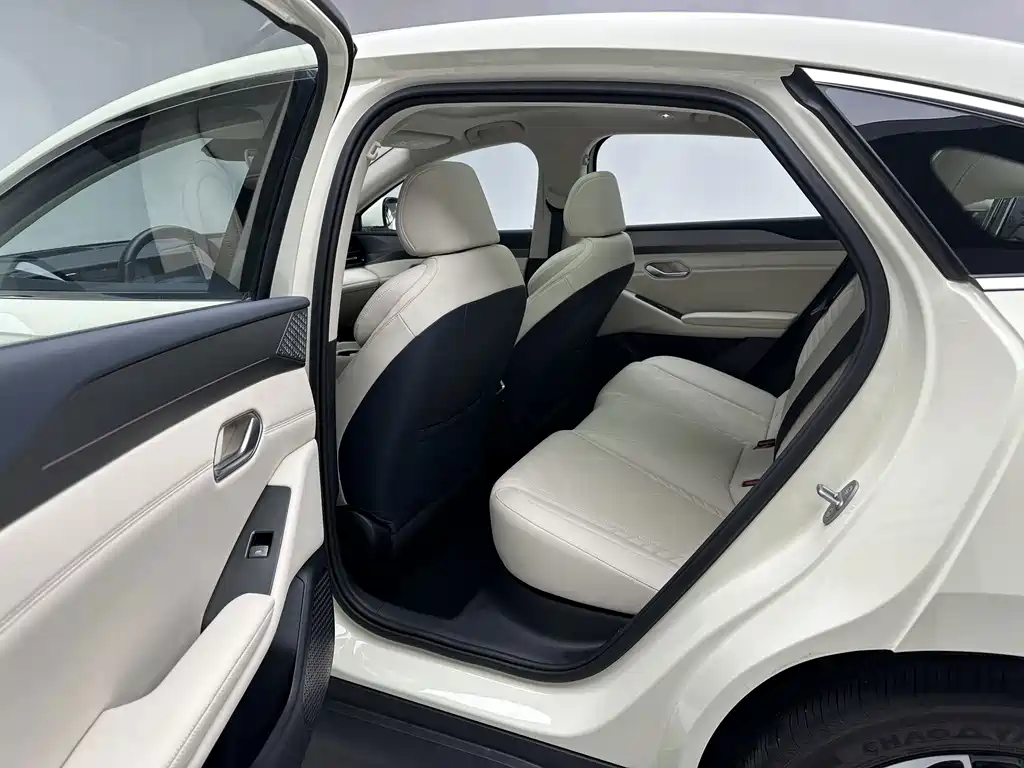 BYD Qin L — миниатюра 10