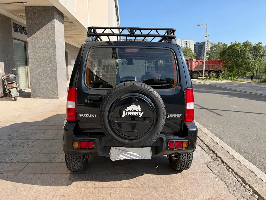 Suzuki Jimny — миниатюра 7