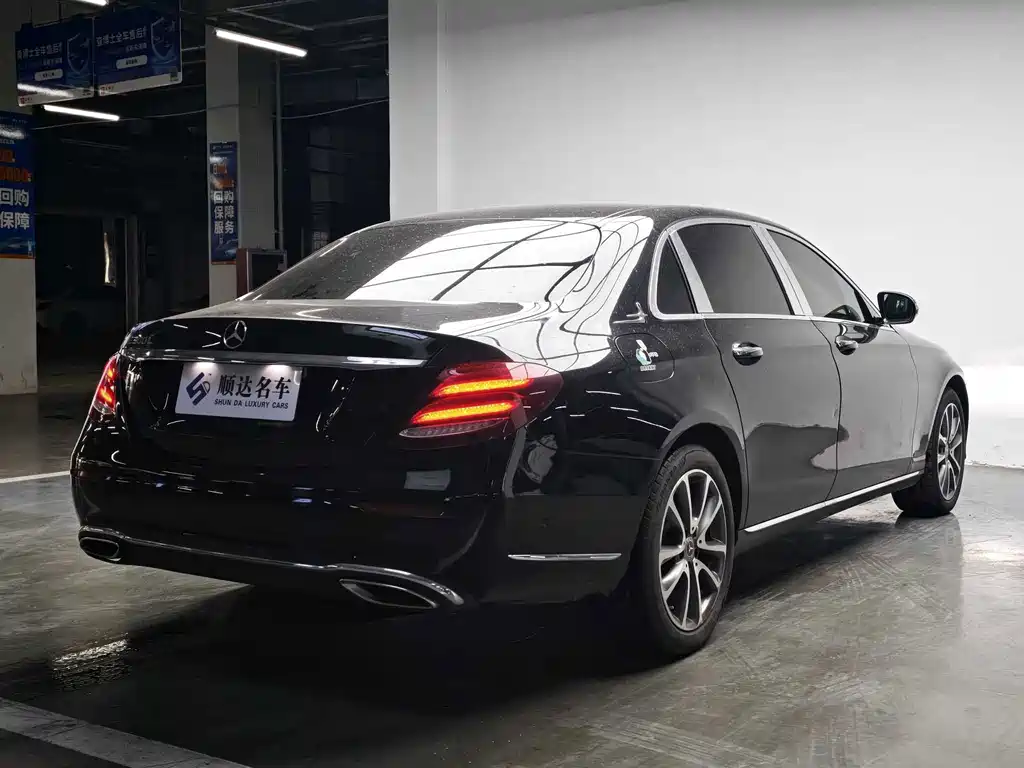 Mercedes-Benz E-Class — миниатюра 11