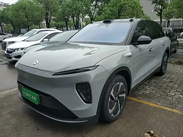 2024 Nio ES8