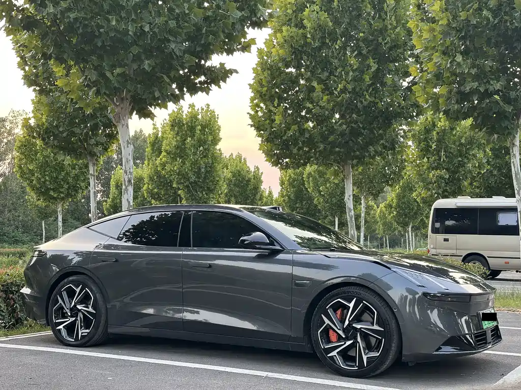 Lynk & Co Z10 — миниатюра 3