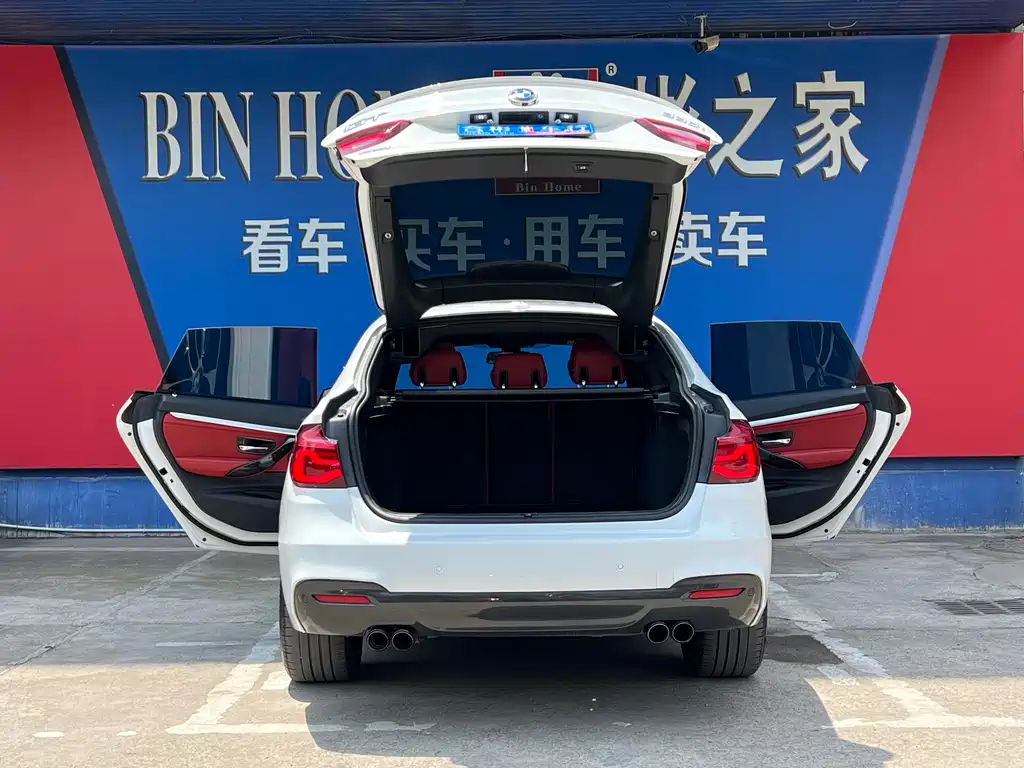 BMW 3 Series GT 3 GT 2019 330i xDrive M Sport