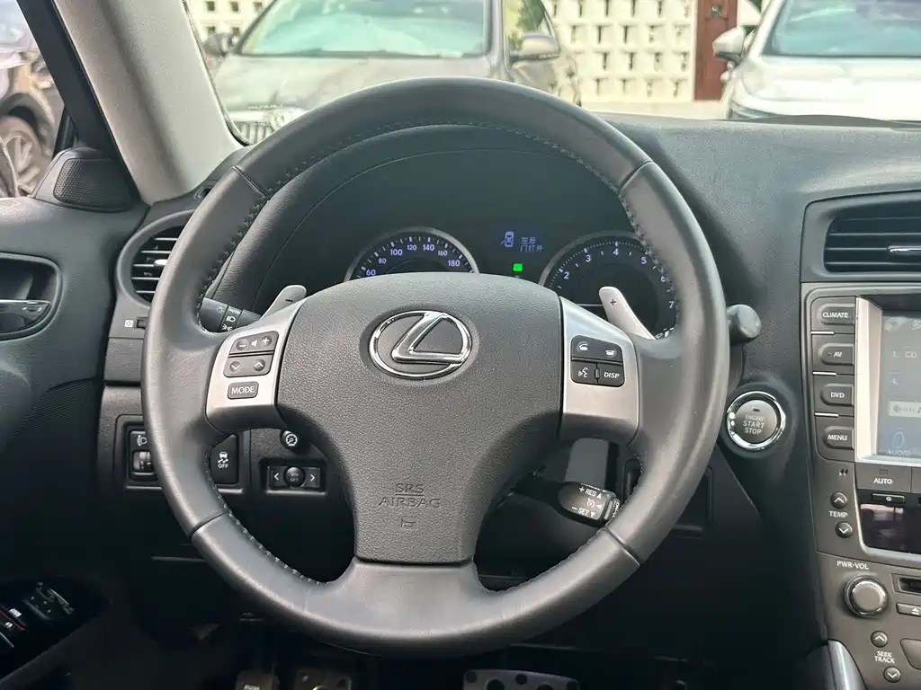 Lexus IS 250 Dazzle Dynamic Edition, фото 18