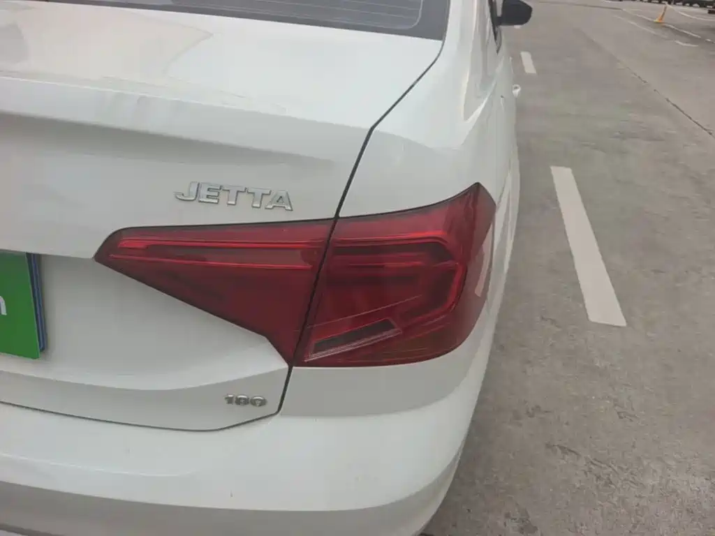 Volkswagen Jetta — миниатюра 8