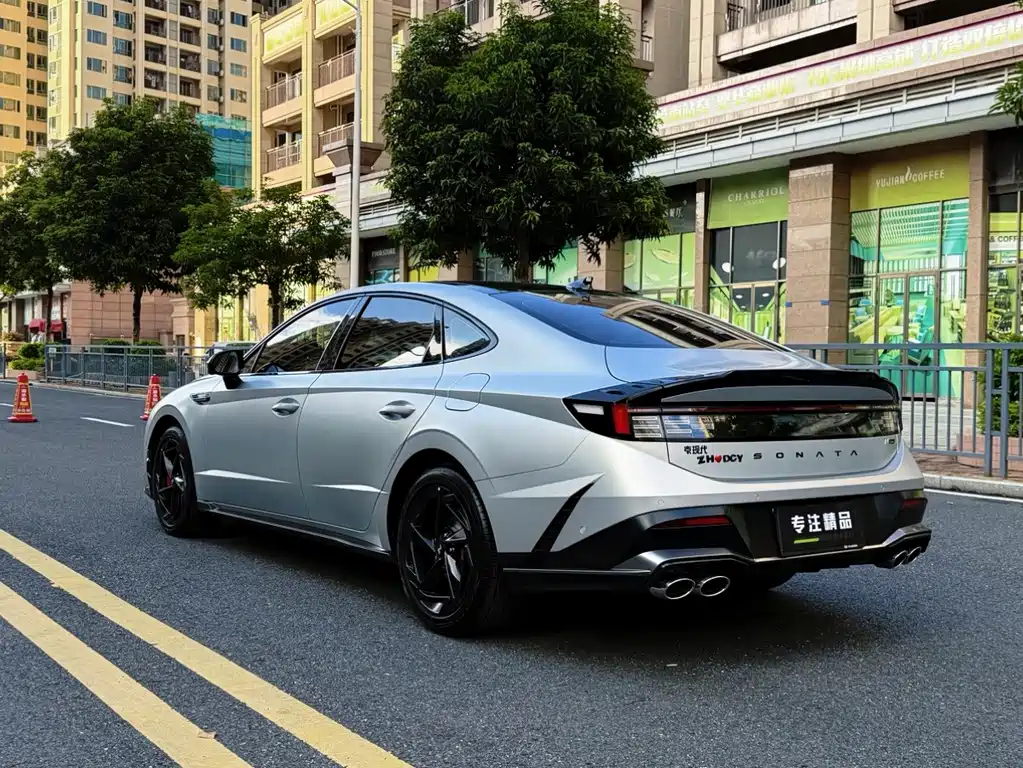 Hyundai Sonata — миниатюра 9