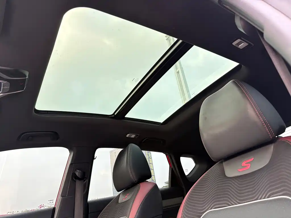 Geely Binyue — миниатюра 22