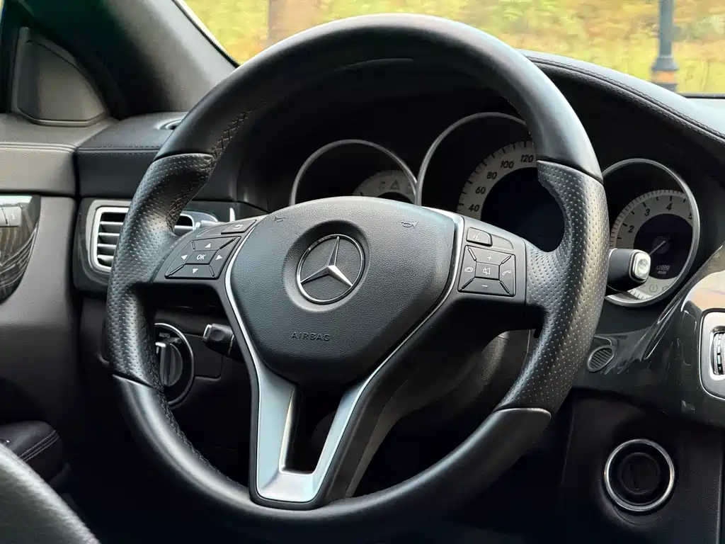 Mercedes-Benz CLS — миниатюра 14