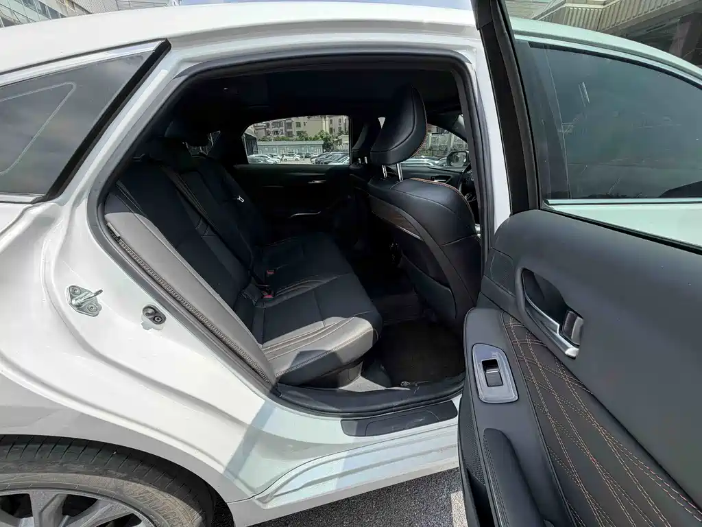 Toyota Avalon — миниатюра 11