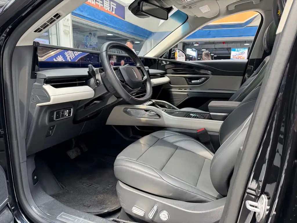 Lincoln Nautilus 2023 2.0T