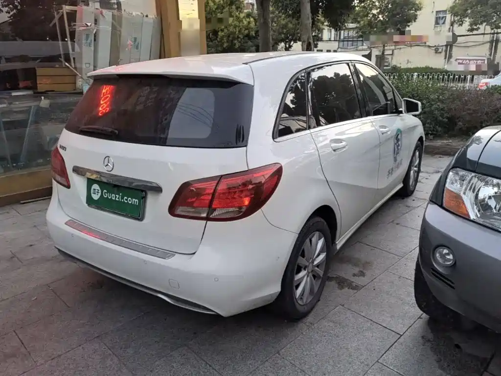 Mercedes-Benz B-Class — миниатюра 7