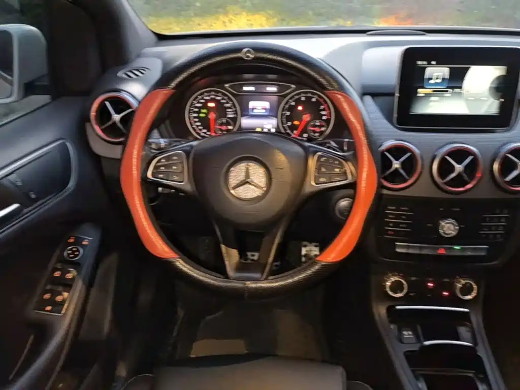 Mercedes-Benz B-Class — миниатюра 11