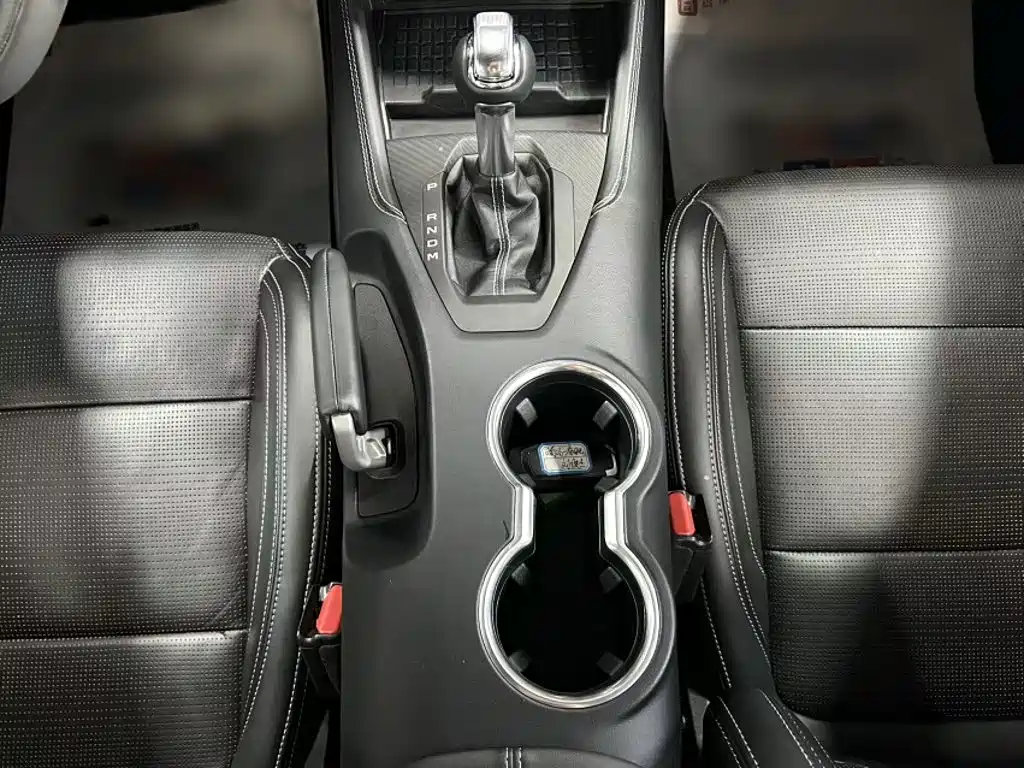 Ford Mustang — миниатюра 8