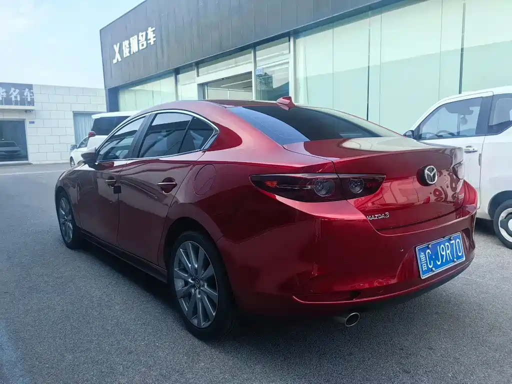 Mazda Mazda3 3 2021 2.0L AT
