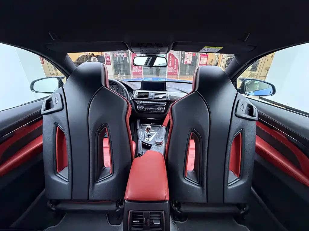 BMW M4 — миниатюра 14