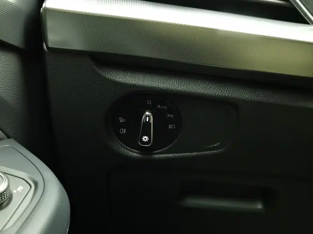 Volkswagen Passat — миниатюра 21
