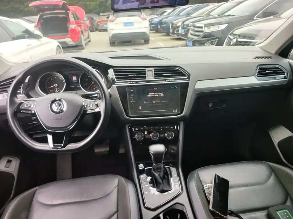 Volkswagen Tiguan L L 2019 330TSI AT Luxury VI