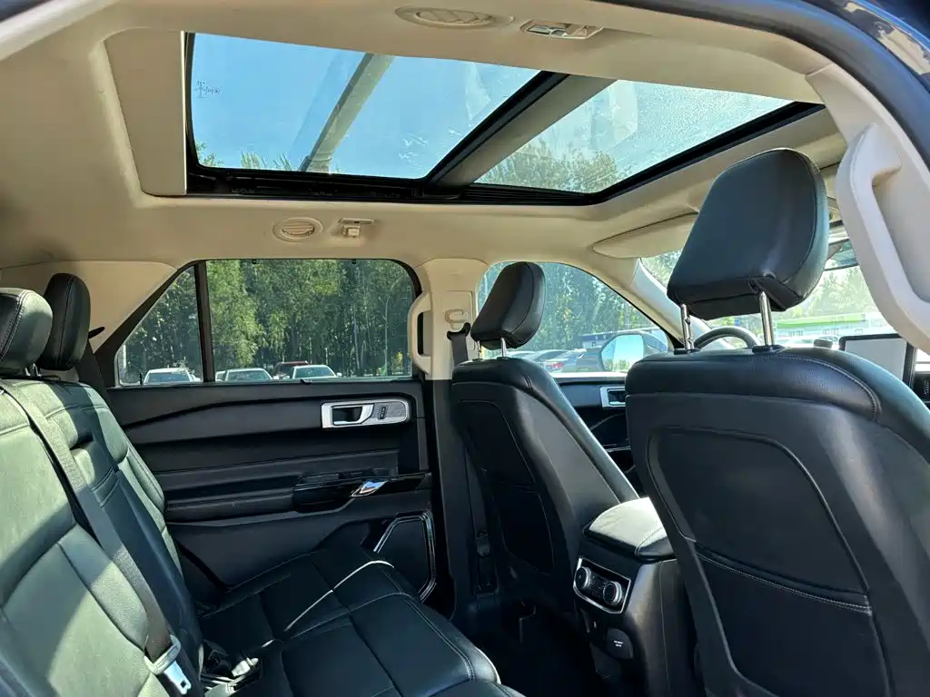 Ford Explorer — миниатюра 23