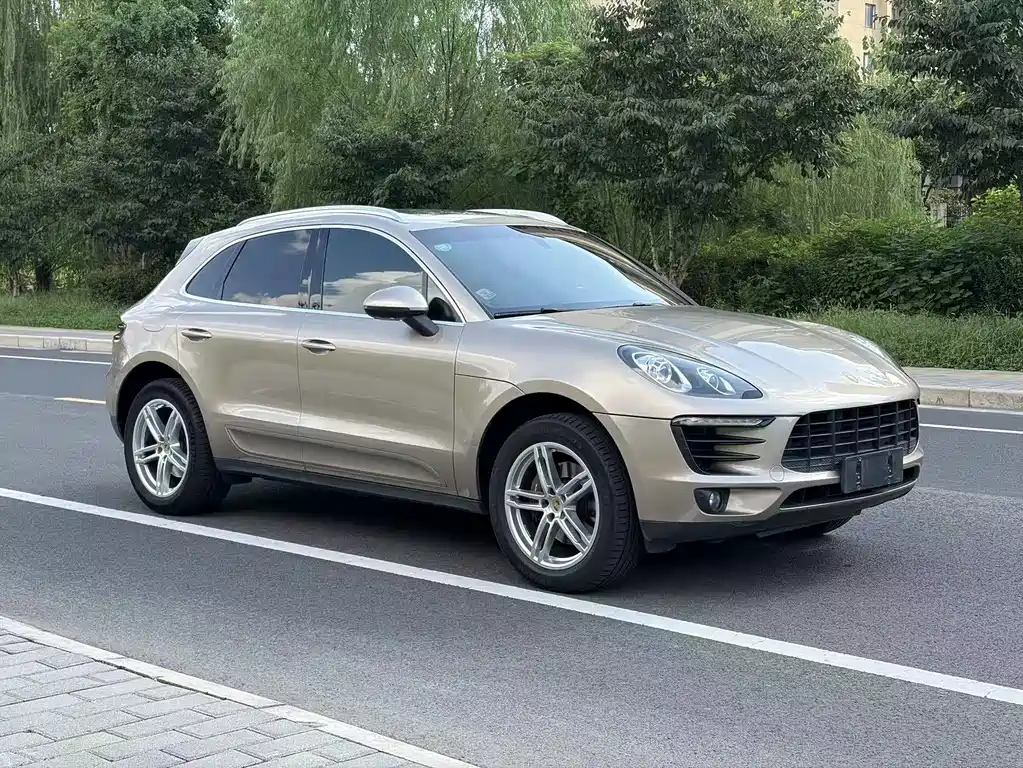 Porsche Macan — миниатюра 2