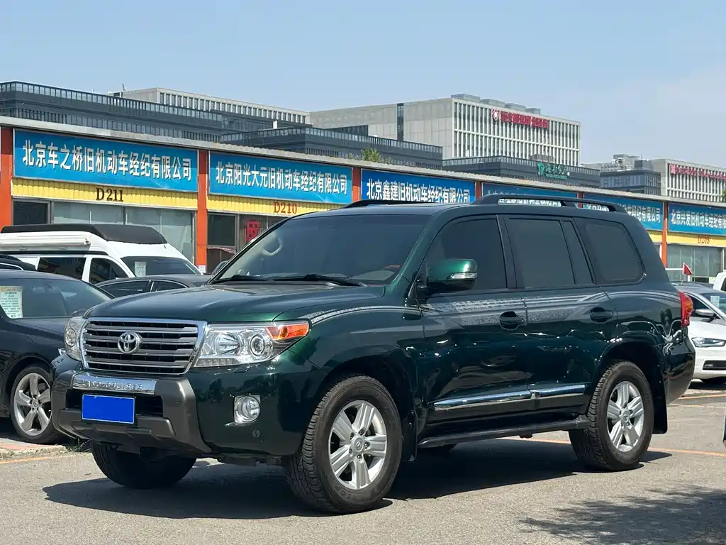 Toyota Land Cruiser 2013