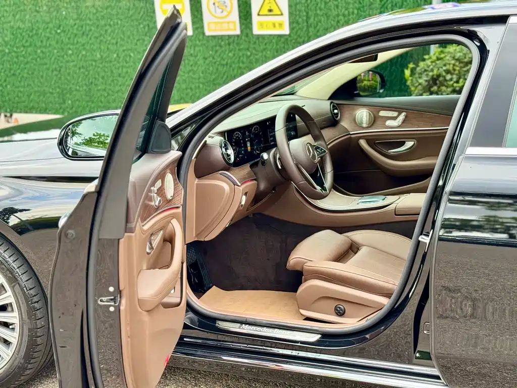 Mercedes-Benz E-Class E 2022 E 300 L Luxury