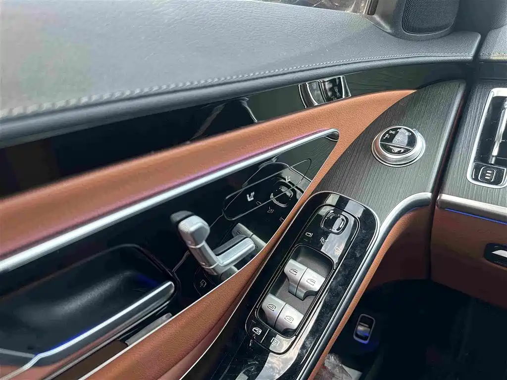 Mercedes-Benz S-Class — миниатюра 15