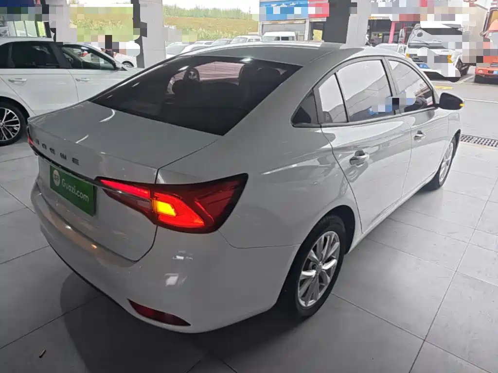 Roewe i5 — миниатюра 7