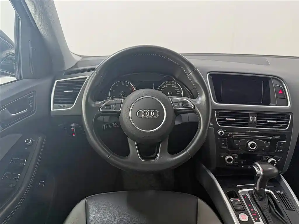 Audi Q5 — миниатюра 11