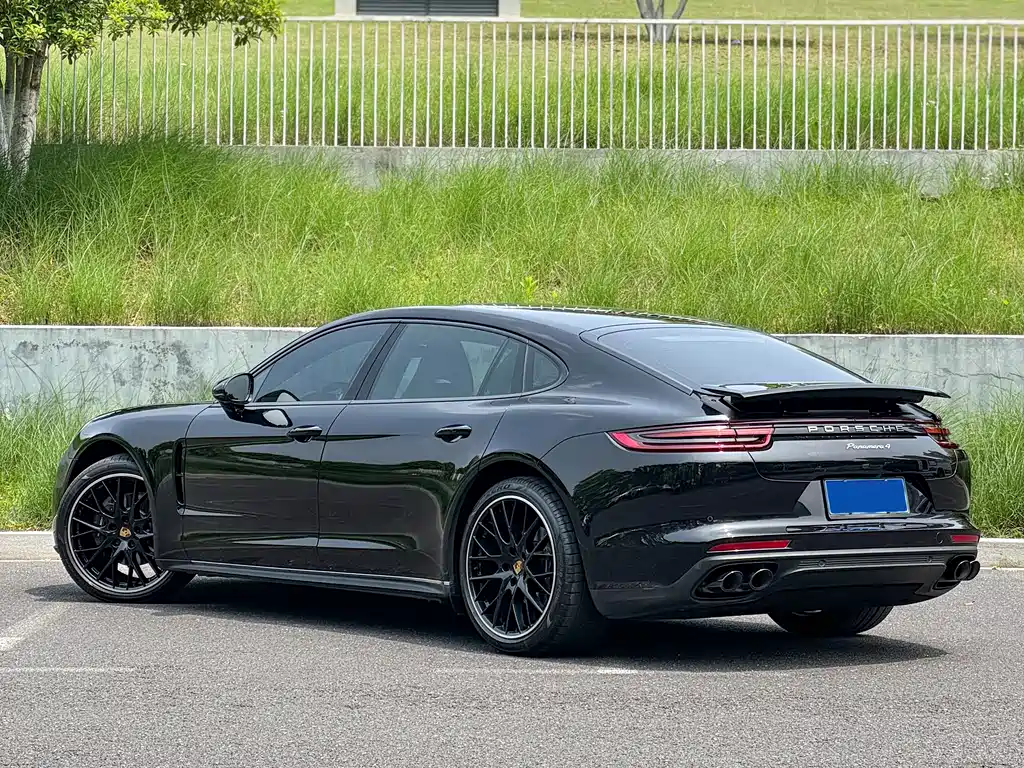 Porsche Panamera 2017 Panamera 4 Executive Long Wheelbase 3.0T