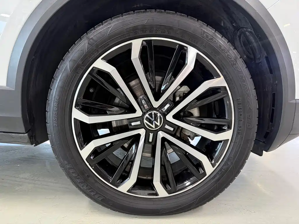 Volkswagen T-Roc — миниатюра 23