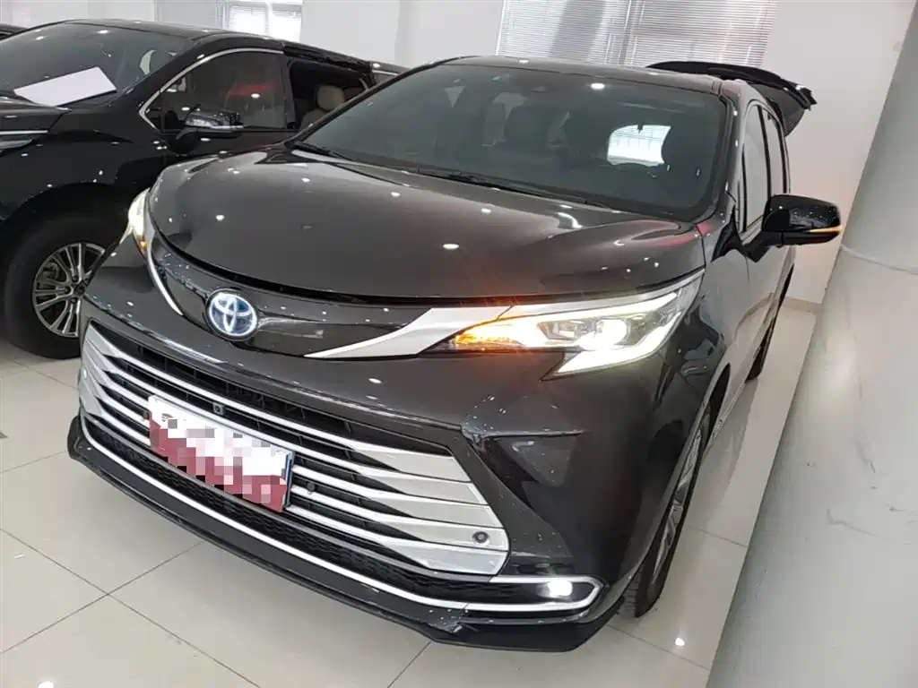 Toyota Sienna 2022