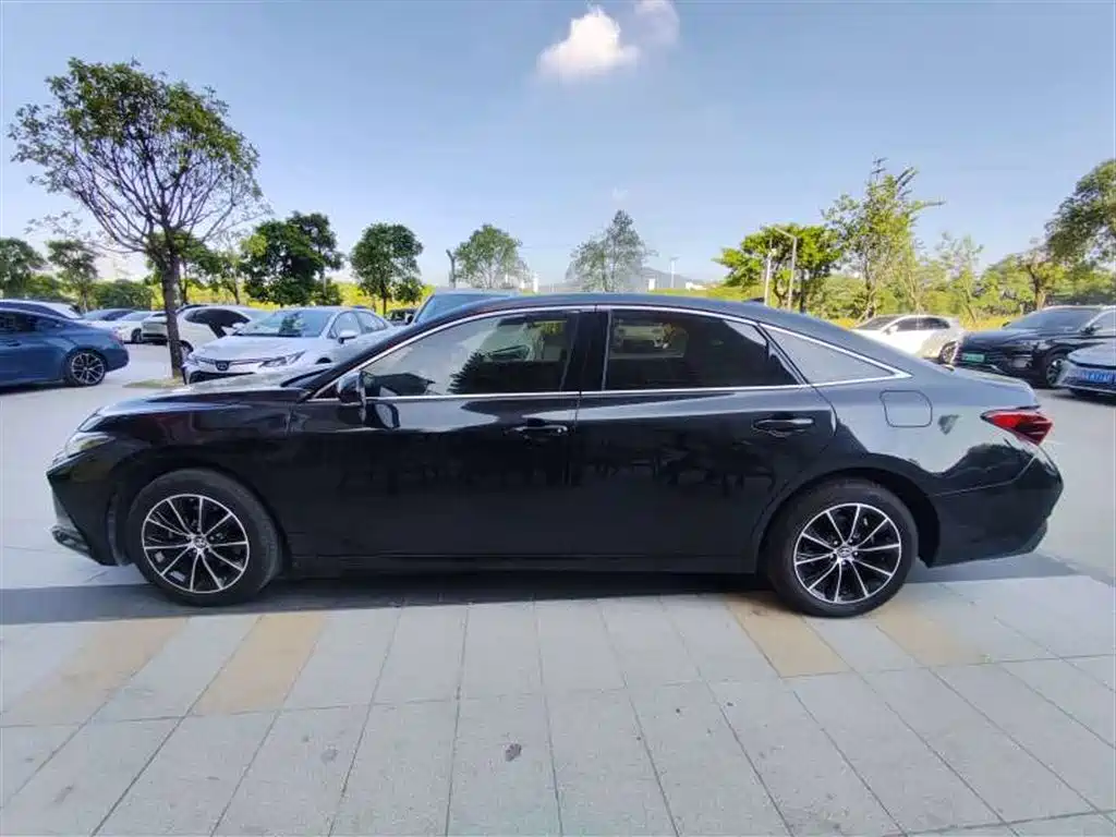 Toyota Avalon — миниатюра 9
