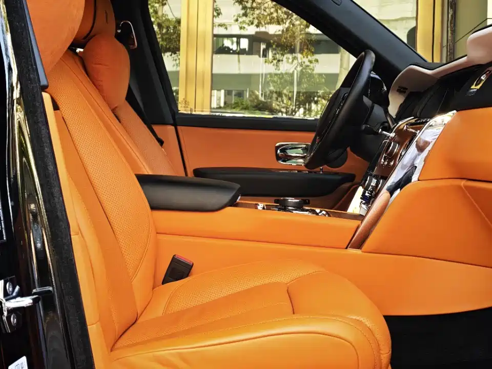 Rolls-Royce Cullinan 2018 мест